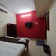 999 Hotel at Budget - Thoraipakkam, チェンナイ - 写真 4