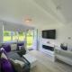 Look no further Gorgeous newly renovated contemporary chalet Sandown Bay Holiday Centre - Photo 6