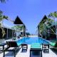 Downwinder Lagoon Lodge