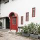 MiraNamin Nest KAMANTIGI Room in Unique Historic Home - Garden Access, Shared Kitchen, Pet Friendly with a Fee, Manila - Foto 8