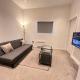 2 Bed Apartment-Parking -walk to city centre -birmingham