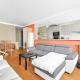 Le Clichy - 4 people - Metro 13 & 14 - Paris, Clichy