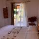 Velaj Guest House, Cfir
