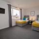 Beech Palace - Stylish 3Bed Home with Private Garden, Free Parking & Netflix Coventry - Photo 6