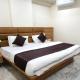 The Gravity Hotel, アーメダバード - 写真 1
