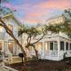 Seaside 75 ft ACROSS from BEACH 4 BR & Bikes Main House and Carriage House, Seagrove Beach - Fotografie 1