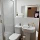 Cozy room in a shared flat by Etihad and Coop Live Arena, Manchester - Photo 3