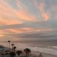 Cozy Ocean View Studio, pools are not open, Daytona Beach (zdjęcie 10)