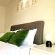 Luxe 2 Bed - Water View and Parking, Manchester - Photo 8