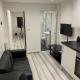 Cozy 1 Bed Studio with Sofa Bed Sleeps 3 in Luton - Fotografie 1