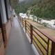 S R HOTEL yamnotri Marg kharadhi barkot uttarkashi Uttarakhand, Jāmb - Foto 5