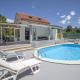 Villa Baras garden - house with pool