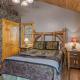 Rustic Cabin in Woods with Hot Tub & Games Sevierville - Foto 6
