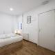 Simple and Quiet Stay Near Retiro- Ideal for Couples, Мадрид - Фото 5