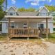 Spacious 4BR Lakefront Cottage - Perfect for Groups, Lincoln Junction
