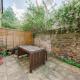 Stepney Green Gated Area with Parking & Garden, Londres - Photo 3