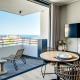 Bantry Bay Retreat, Ocean and Mountain Views, Кейптаун - Фото 3