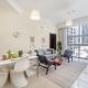 Grand 1BR Apartment near Marina Walk, Dubaj - Fotografie 2