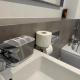 Bedroom in West Sussex with locks,Private Bathroom & Free Parking, Pulborough (fotografie 4)