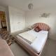 Bedroom in West Sussex with locks,Private Bathroom & Free Parking, Pulborough (fotografie 9)