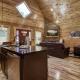 Cozy Log Cabin, hot tub, pool table, pool access, Gatlinburg - Fotografie 4