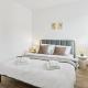Spacious two-storey apartment with a terrace in the city center, Benešov (fotografie 5)