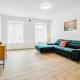 Spacious two-storey apartment with a terrace in the city center, Benešov (fotografie 7)