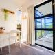 Sunny Stunner by the Sea Browns Bay Escape, Окленд - Фото 4
