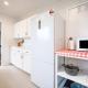 Sunny Stunner by the Sea Browns Bay Escape, Окленд - Фото 10