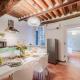 Apartment in Lucca with Private Courtyard - Fotografie 2