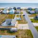 Private and Quiet Family Retreat - Steps to the Beach, キティホーク - 写真 1