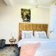 Big Master bed with Private bath, Beautiful view, fast WIFI at City Centre Dar es Salaam - Fotografie 6