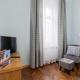 Charming Apartments with Desk in Downtown Cracow by Noclegi Renters Kraków - Zdjęcie 10