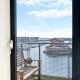 Waterfront Penthouse with Balcony & Parking, Liverpool (Foto 10)