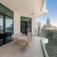 NEW 2BR Family-Friendly Pool w-Burj & Canal View, Дубай - Фото 4