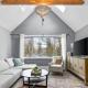 Charming 2 bedroom Duplex steps from Jericho Beach, Vancouver