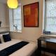 Lovely 2 Bedroom Flat in Kings Cross St Pancaras, London - Photo 5