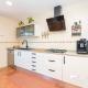 Villa Serranita - Stylish Holiday Home with Views and Air Conditioning 15 mins to Sitges, Olivella (zdjęcie 10)