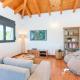 Villa Serranita - Stylish Holiday Home with Views and Air Conditioning 15 mins to Sitges, Olivella (zdjęcie 4)