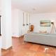 Villa Serranita - Stylish Holiday Home with Views and Air Conditioning 15 mins to Sitges, Olivella (zdjęcie 9)