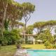 Luxury Villa with Swimming pool at 700 meters from the sea, Marina di Pietrasanta (foto 10)