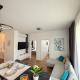 ARI Grand Black&White - 2BR with Terrace, アラド - 写真 5