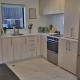 Cosy 2BR House in Awaroa Road, Окленд - Фото 8