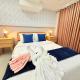 Sapphire Seaview Park Suites near Okada, Solaire, MOA, NAIA Airport, Bayview, Manila - Foto 2