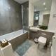 Contractor Stay, Modern 2-Bed Apartment with Balcony Views & Free Parking, Londýn - Fotografie 10