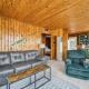 Lake Views with Big Windows & Bath, Oscoda (фото 8)
