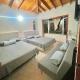 Charming villa near to Medellín Metro and malls Copacabana - Photo 4