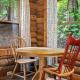 Log Cabin, In-Room Jacuzzi, WiFi, Fireplace Севьервилл - Фото 6