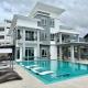 Private Pool Retreat, Langkawi Villa w/ Karaoke by Zervin, Kuah - Fotografie 1