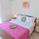 IzzHome Hibiscus, Pula